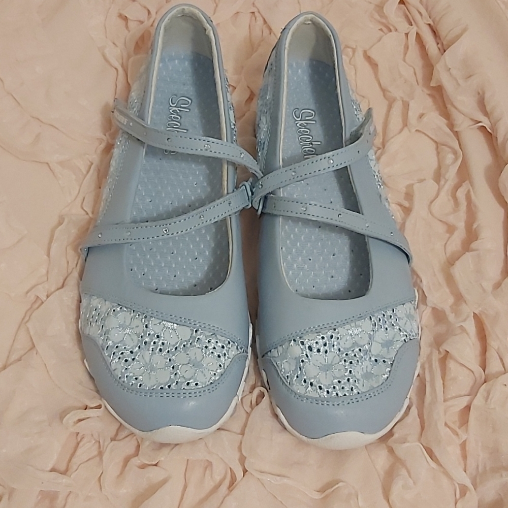 Sketchers baby blue leather and lace Mary Jane 7.5